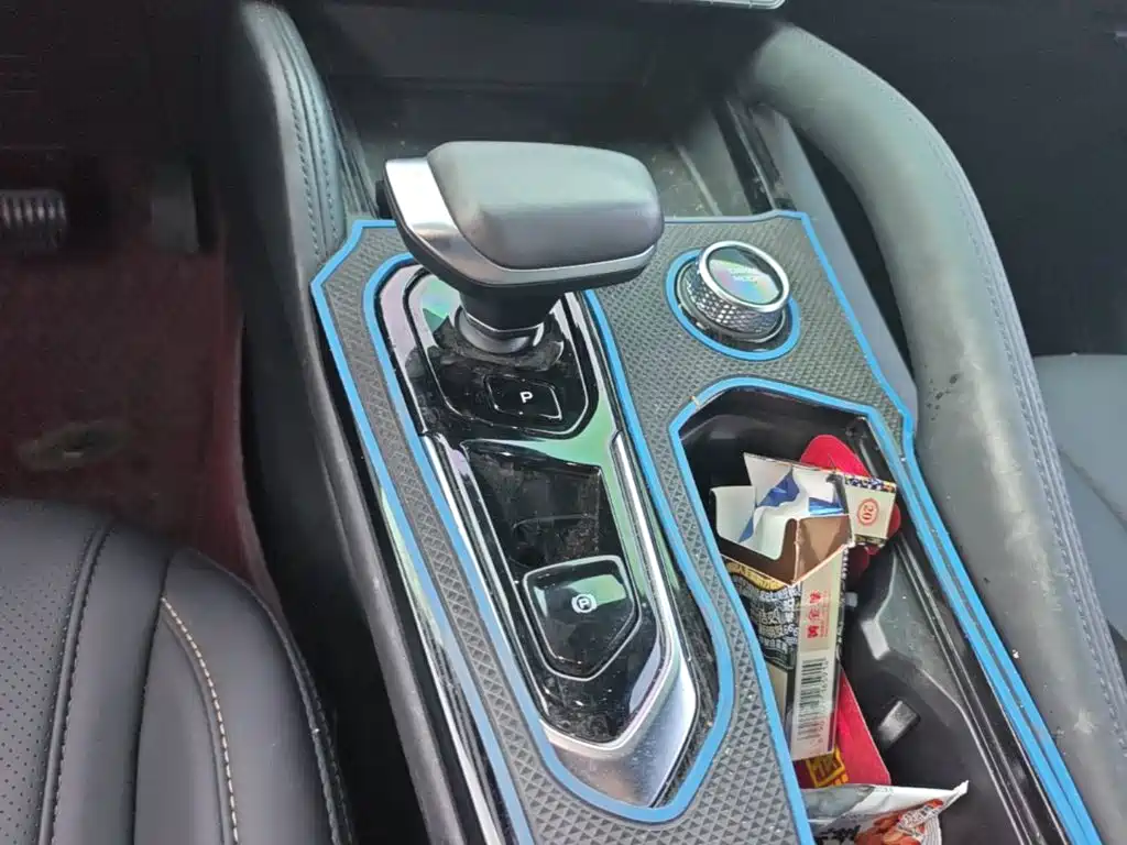 Geely Xingyue L — миниатюра 14