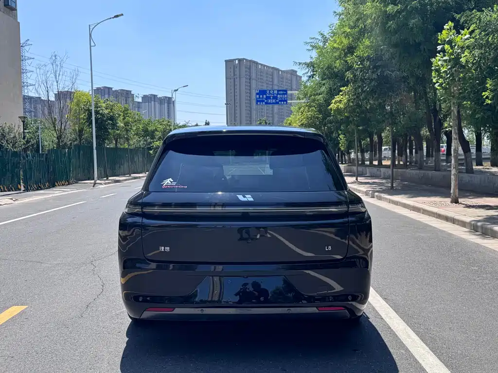 Li Auto L8 2023 Pro