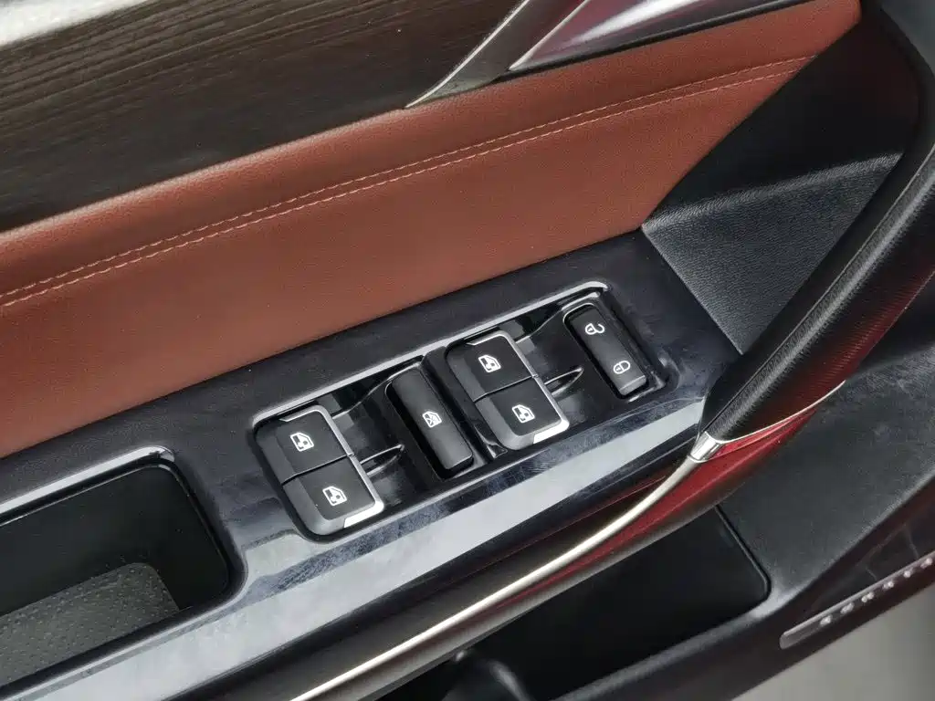 BAIC Senova D50 — миниатюра 9