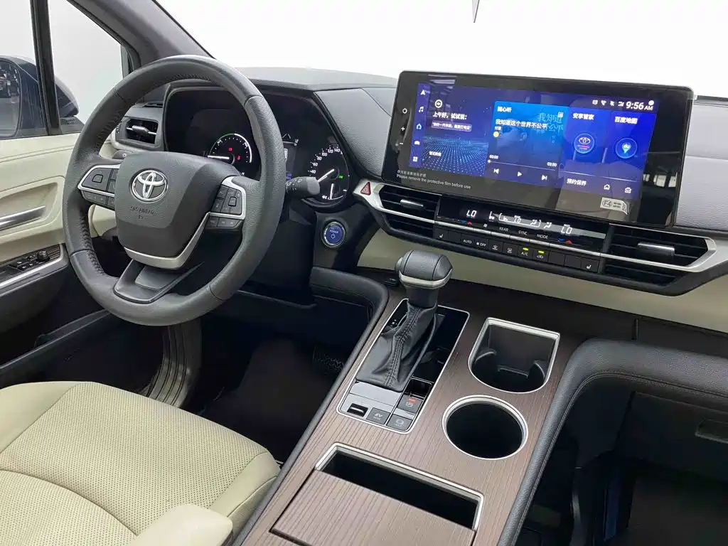 Toyota Granvia — миниатюра 27