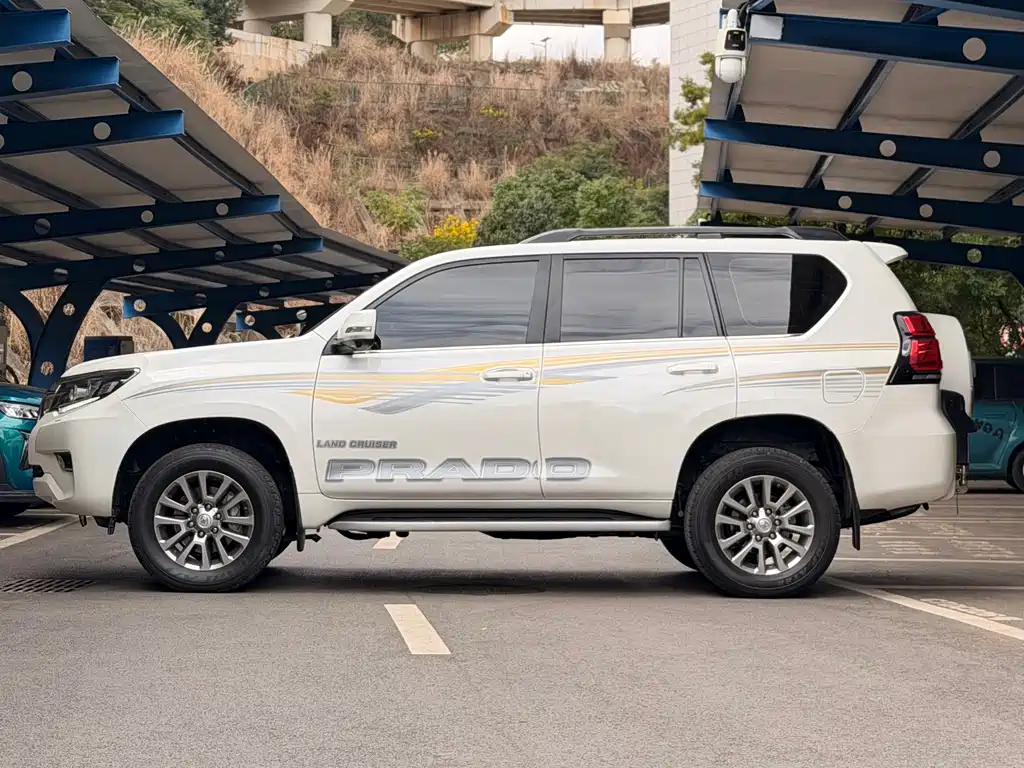 Toyota Prado — миниатюра 8