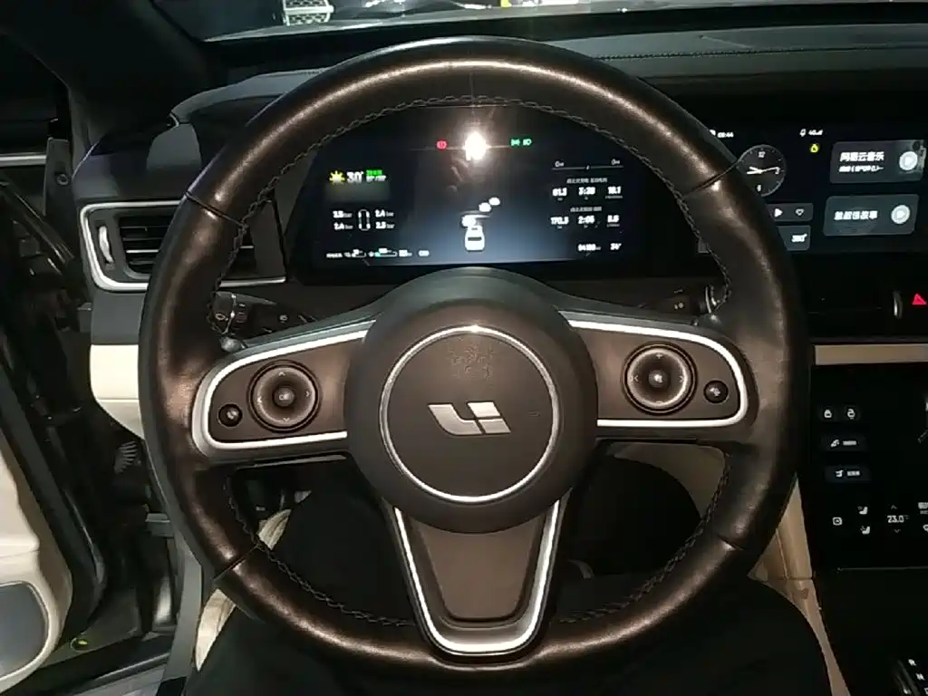 Li Auto Li ONE — миниатюра 11
