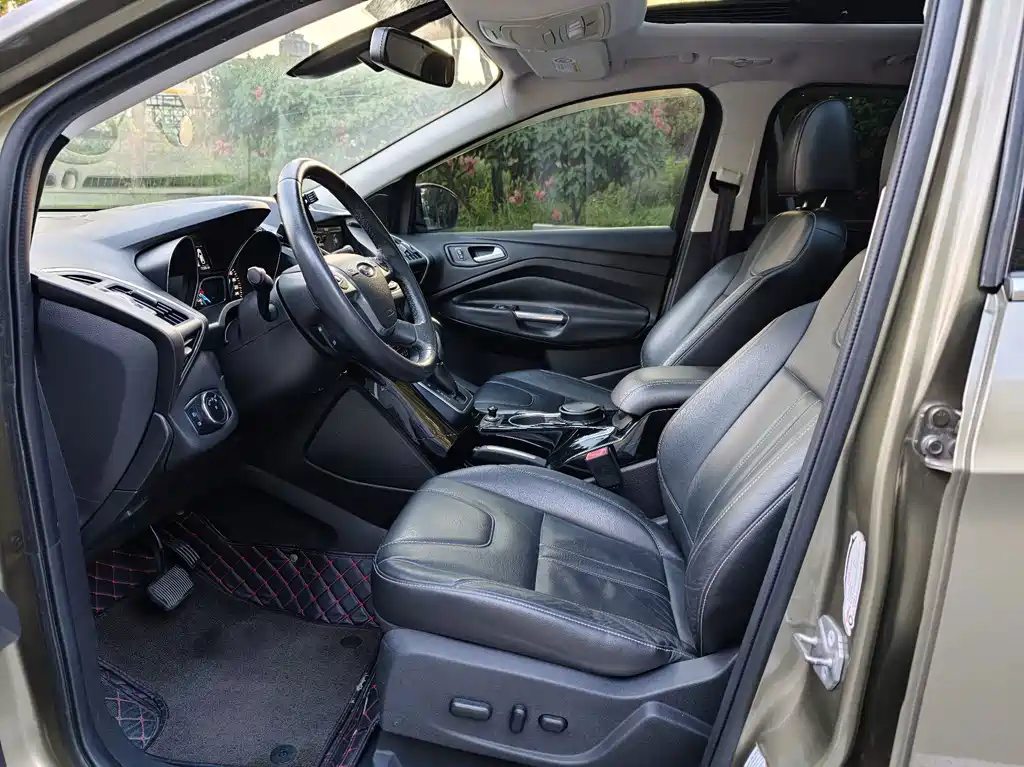 Ford Kuga 2.0L GTDi 4WD Sport Type, фото 8