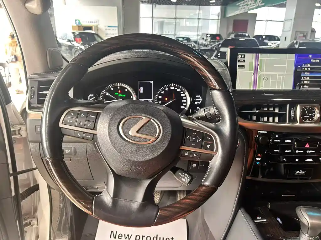 Lexus LX 2017 570 Luxury