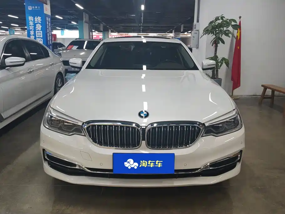 BMW 5 Series — миниатюра 2
