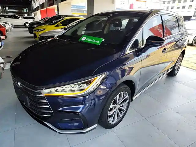 BYD SONG MAX