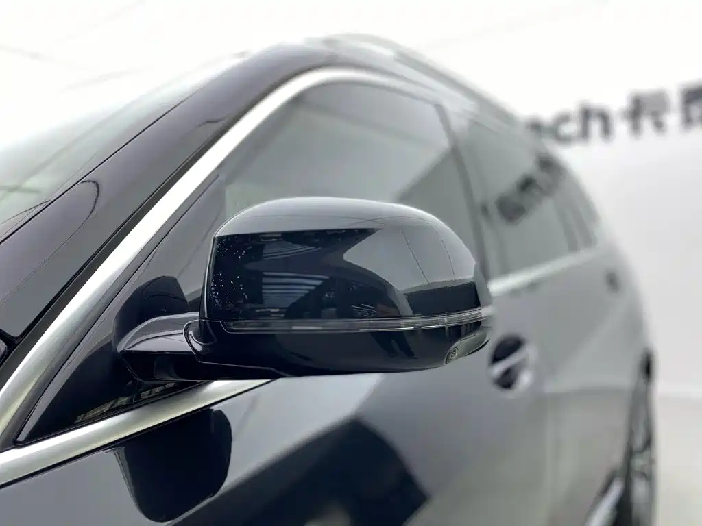 BMW X7 — миниатюра 13