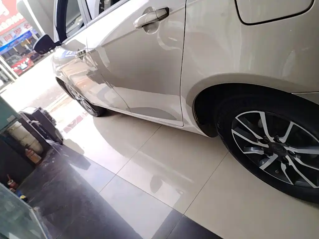 Geely Emgrand — миниатюра 22