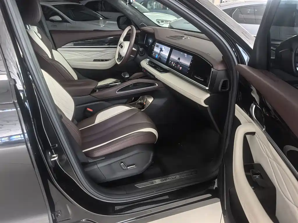 Geely Xingyue L — миниатюра 8