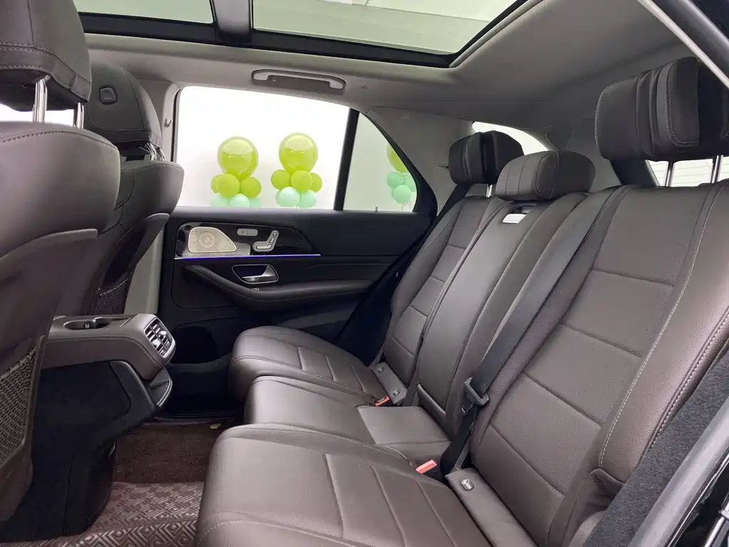 Mercedes-Benz GLE (Import) — миниатюра 30
