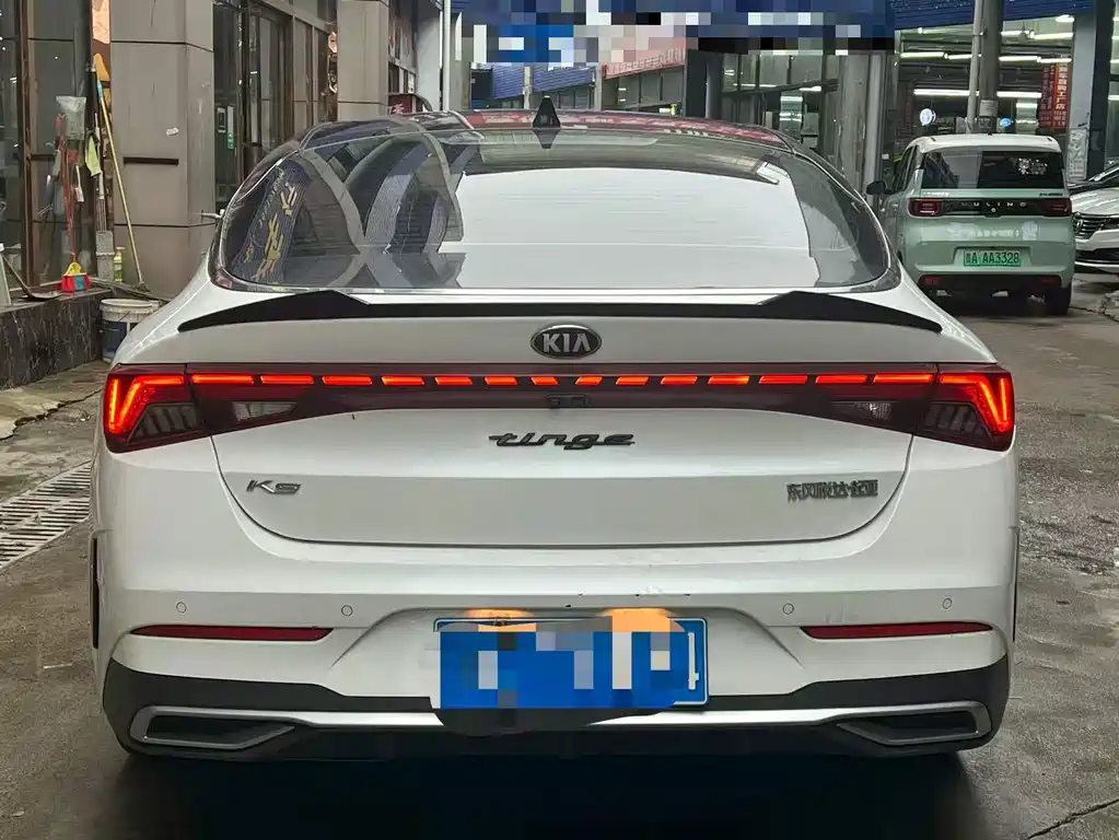 Kia K5 — миниатюра 8