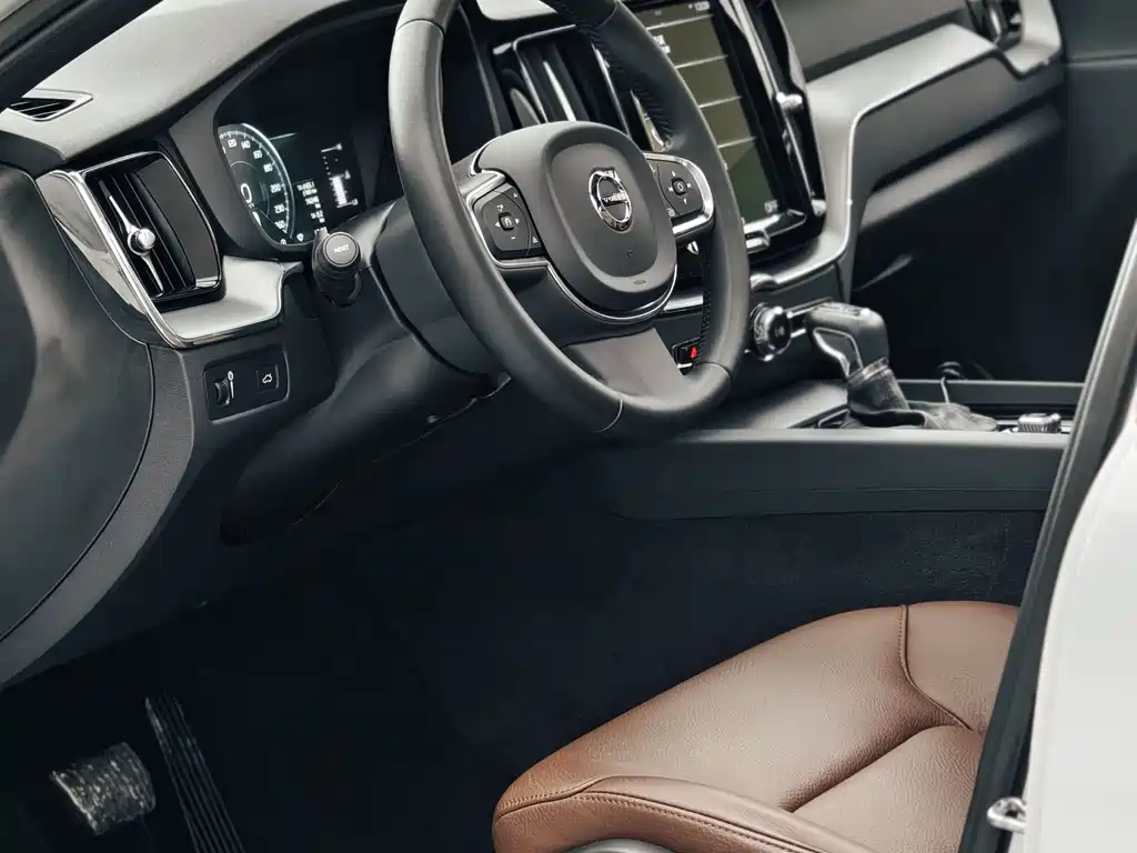 Volvo XC60 2021 T5 Luxury