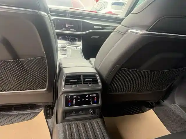 Audi A6L — миниатюра 9