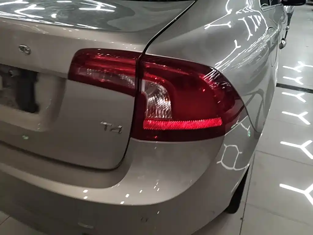 Volvo S60 2018 S60L T4