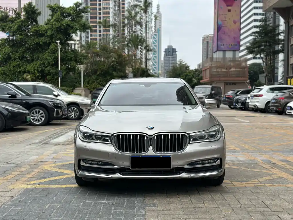 BMW 7 SERIES