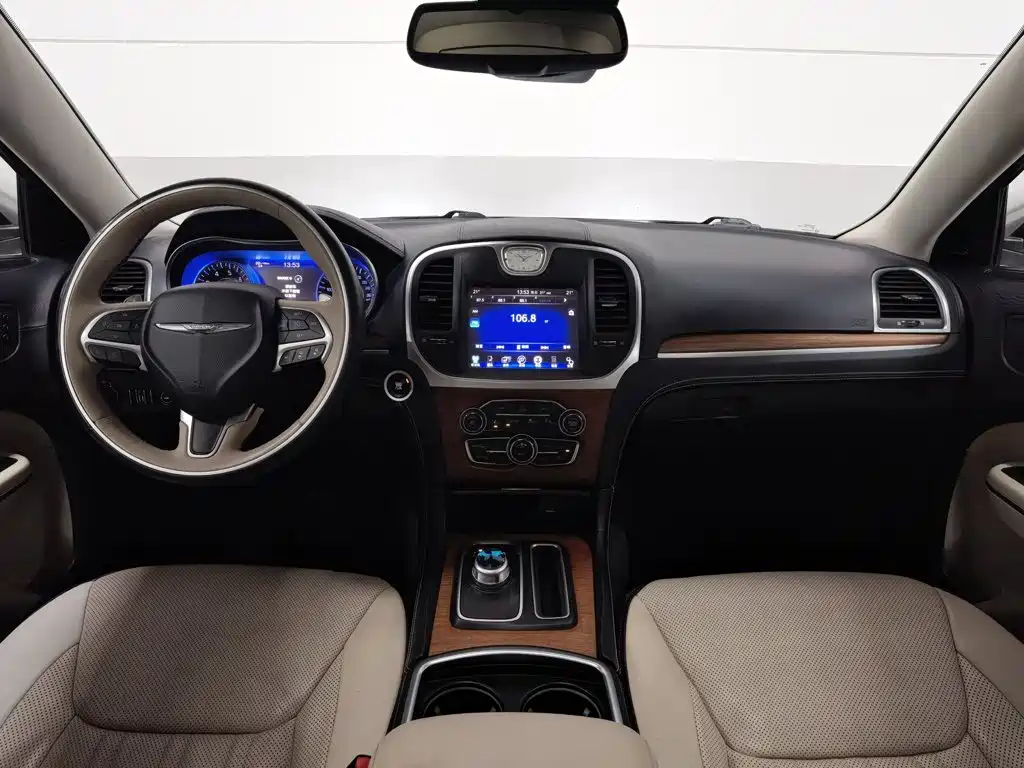 Chrysler 300C 2016 3.0L