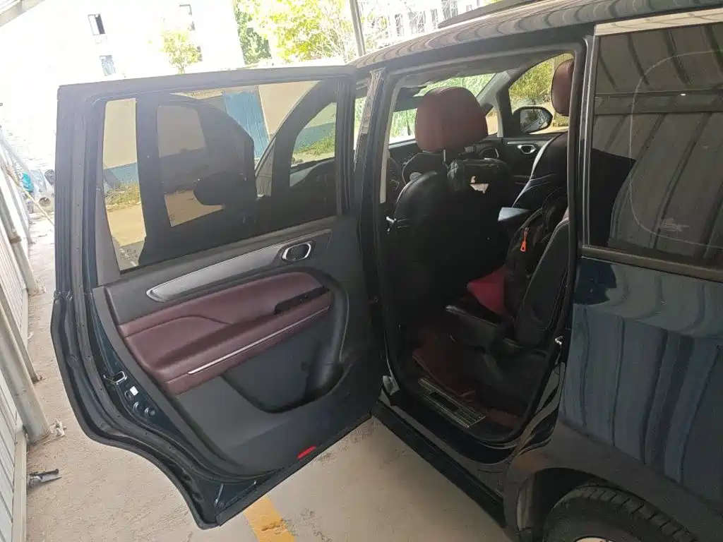 GAC Motor Trumpchi M6 — миниатюра 5