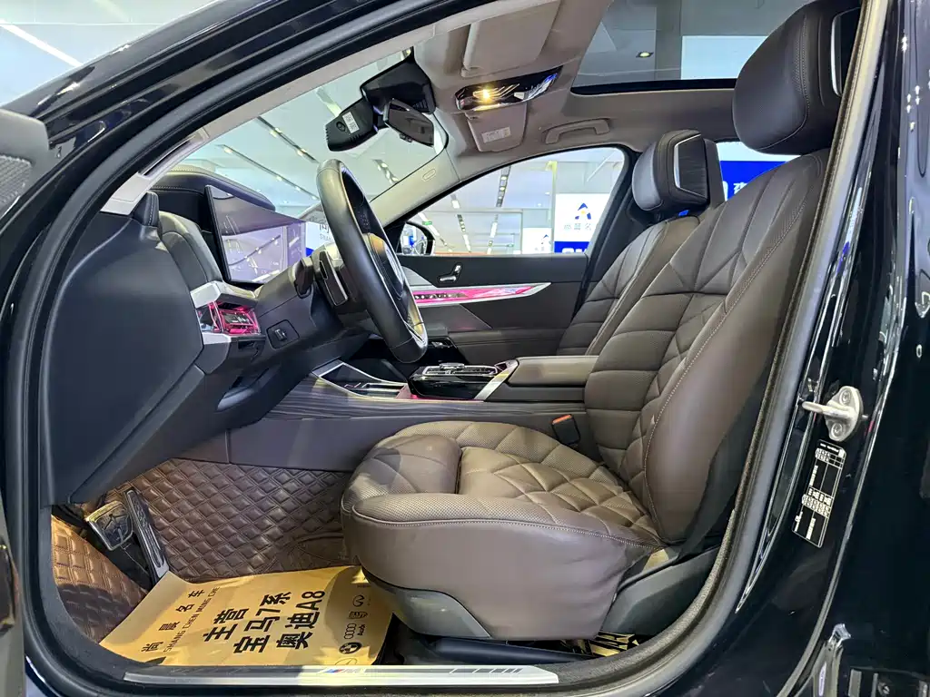 BMW 7 Series 7 2023 740Li Lead M Sport