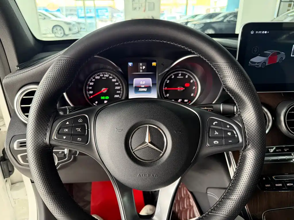 Mercedes-Benz GLC — миниатюра 14
