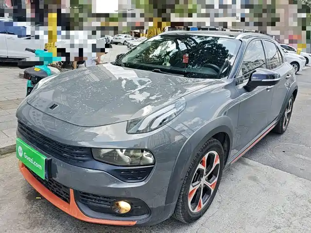 2020 Lynk & Co 02