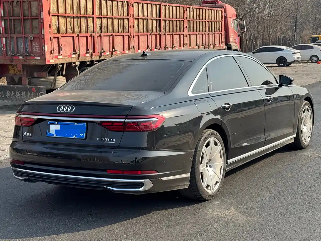 AUDI A8