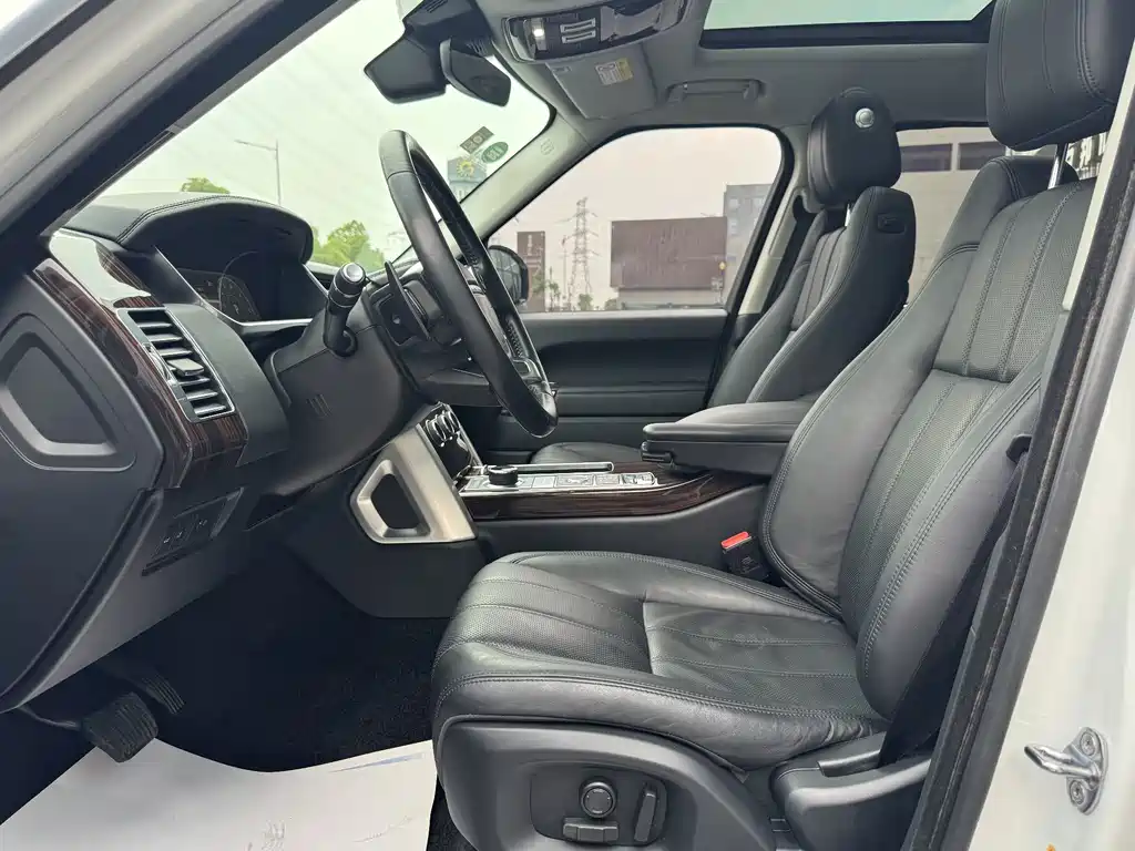 Land Rover Range Rover — миниатюра 8