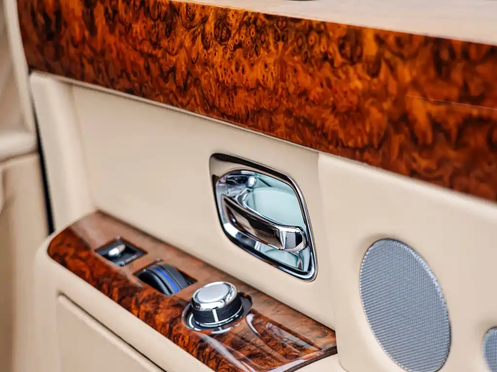 Rolls-Royce Phantom — миниатюра 16