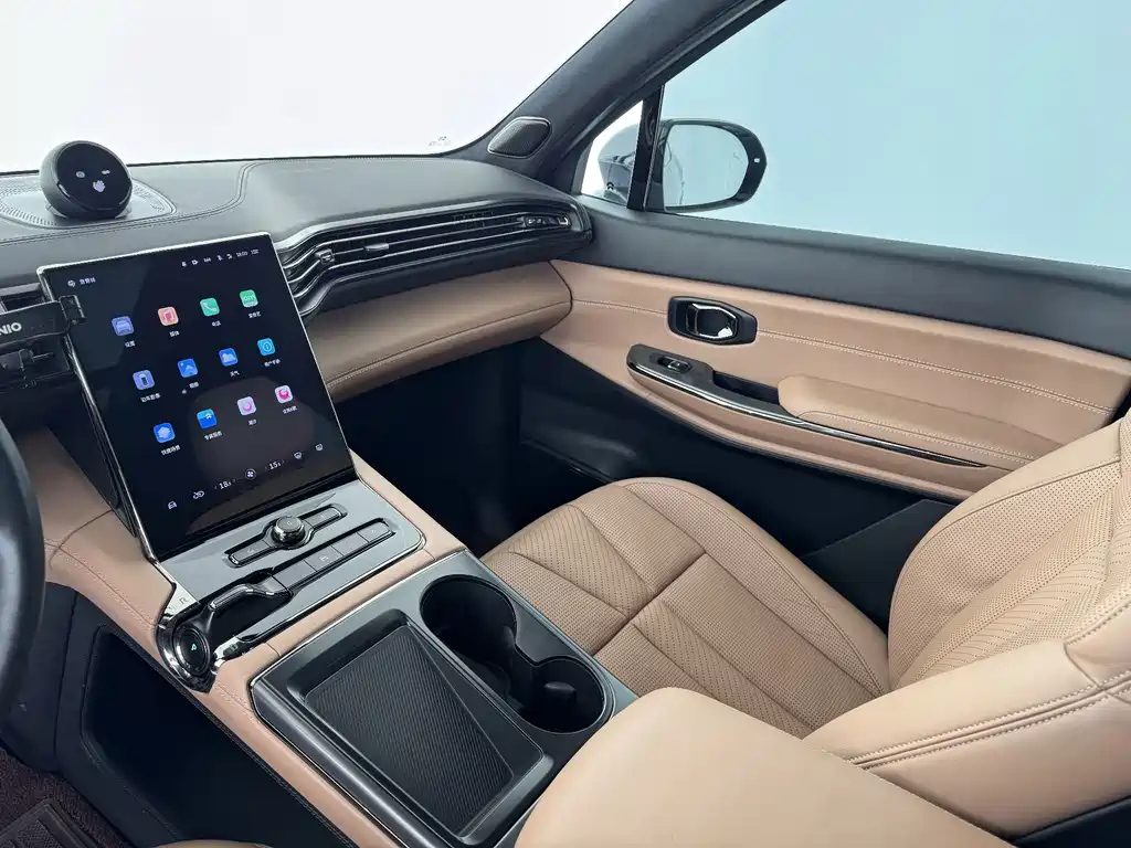 NIO ES8 — миниатюра 16