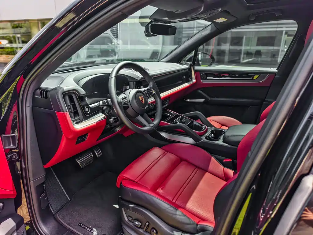 Porsche Cayenne — миниатюра 12