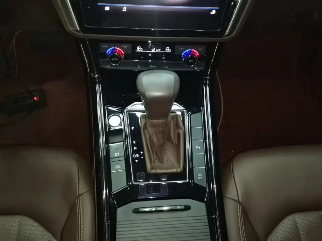 Volkswagen Phideon — миниатюра 14