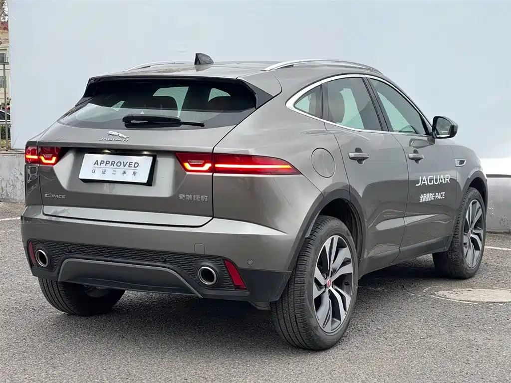 JAGUAR E PACE