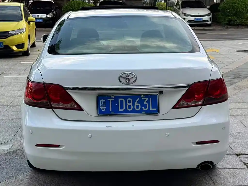 Toyota Camry — миниатюра 5