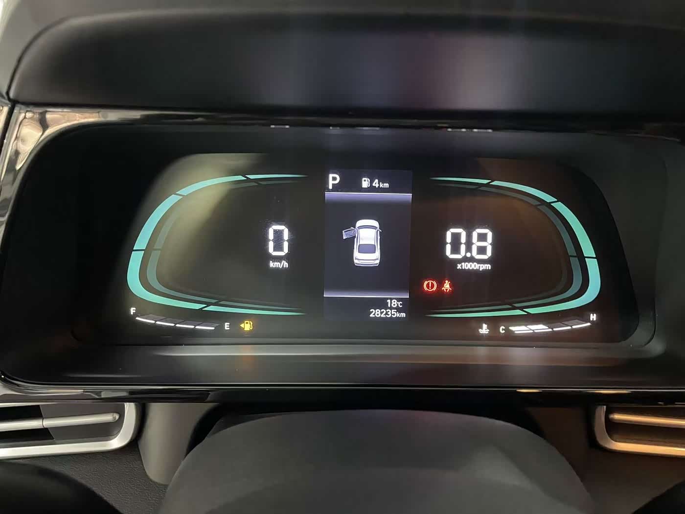 Hyundai Elantra 1.5 л 2023 г. Белый, пробег 28200 км