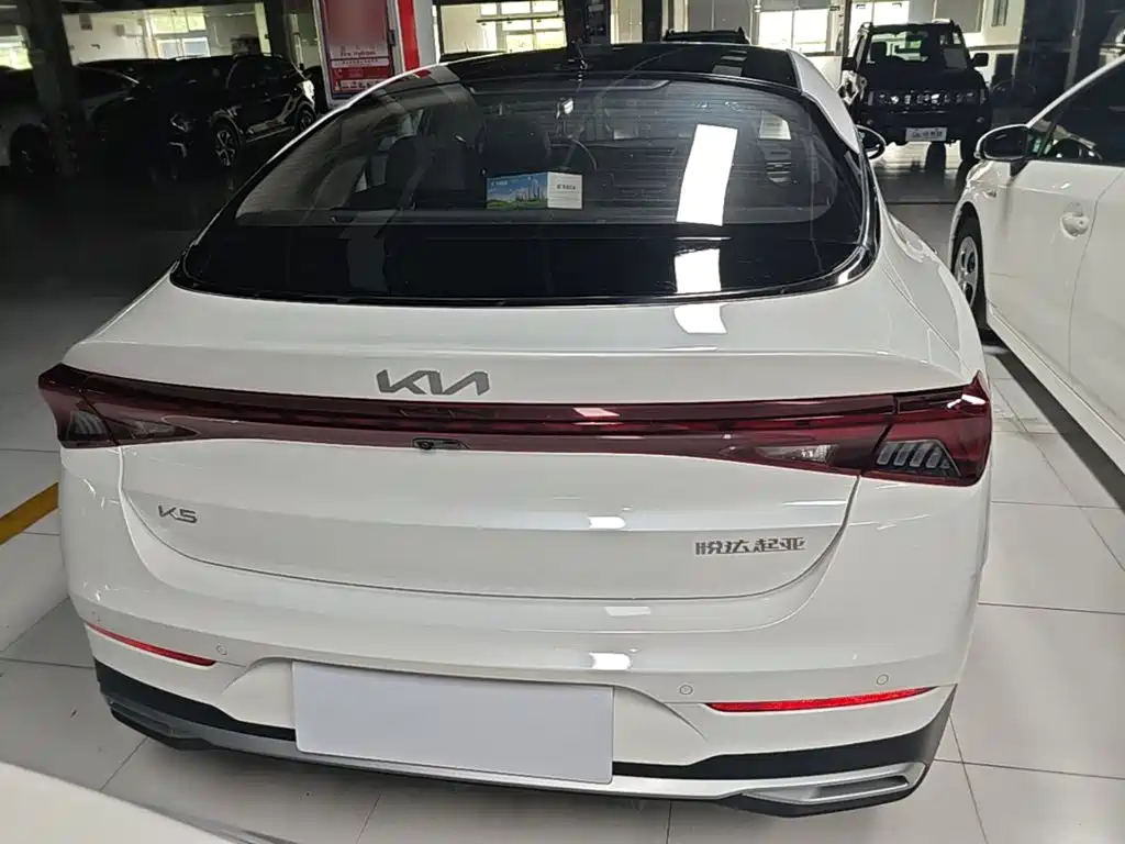 Kia K5 — миниатюра 6