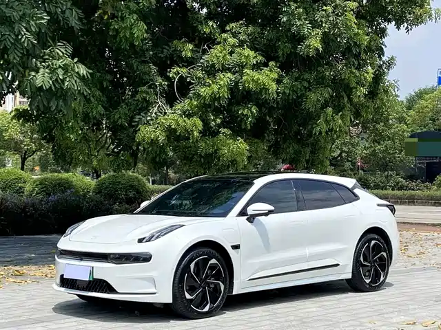 Zeekr 001