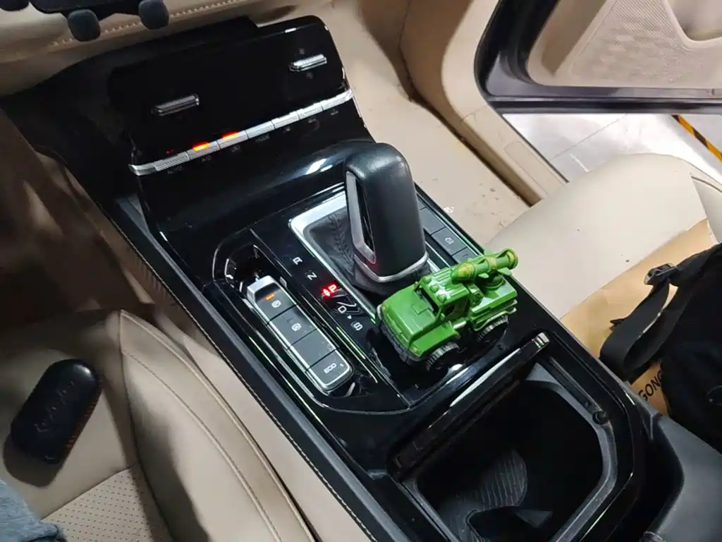 Wuling Victory — миниатюра 14