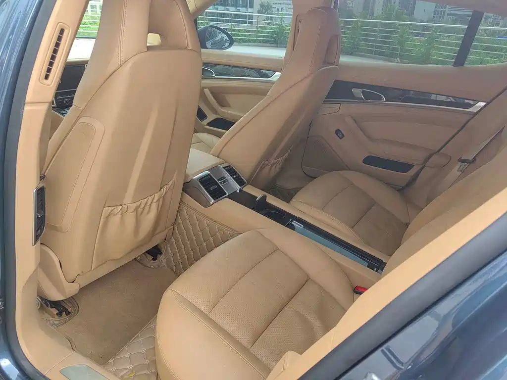 Porsche Panamera — миниатюра 9