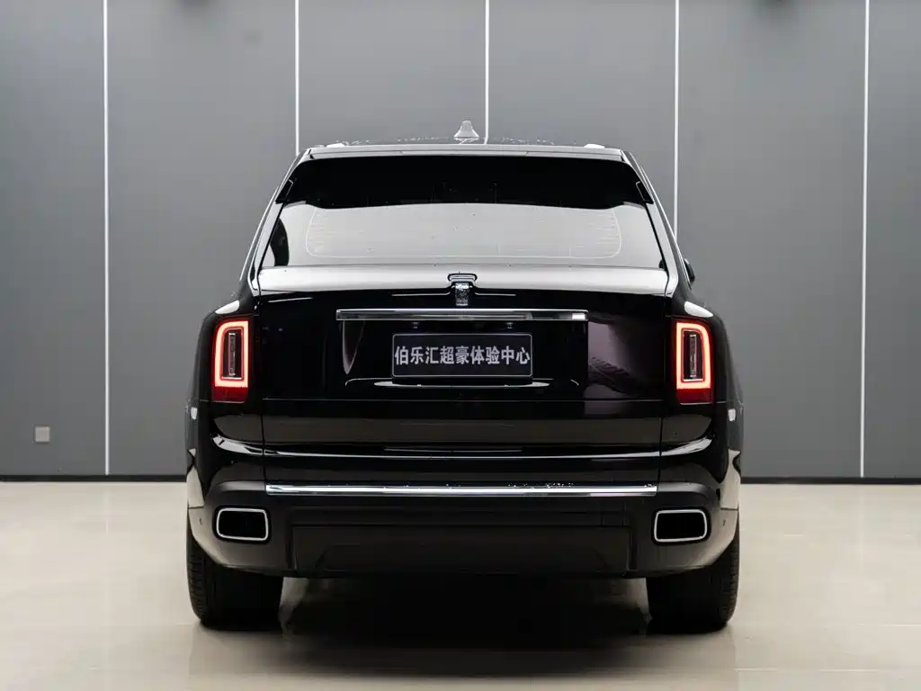 Rolls-Royce Cullinan — миниатюра 7