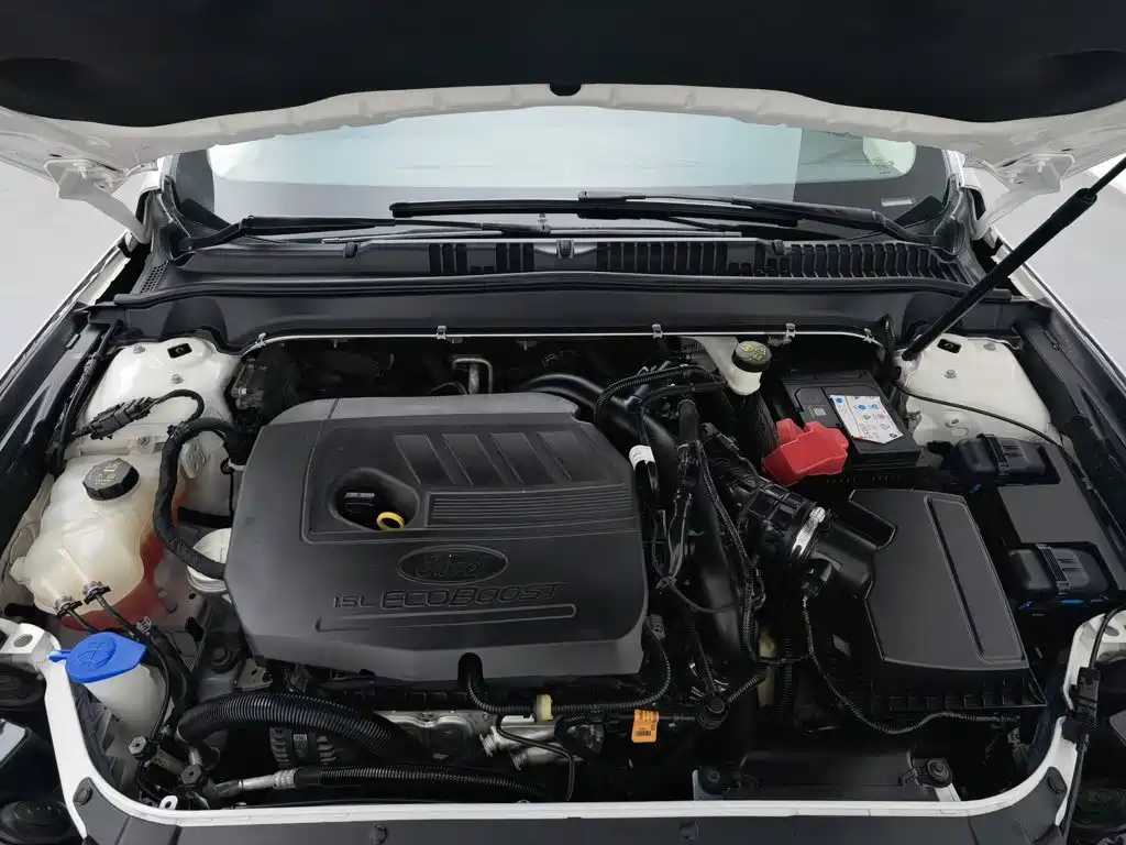 Ford Mondeo — миниатюра 6