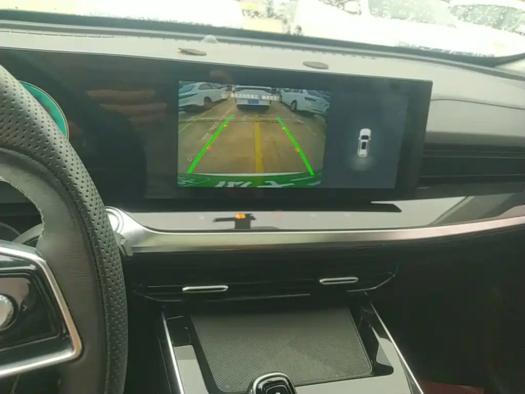 Roewe RX5 MAX — миниатюра 13