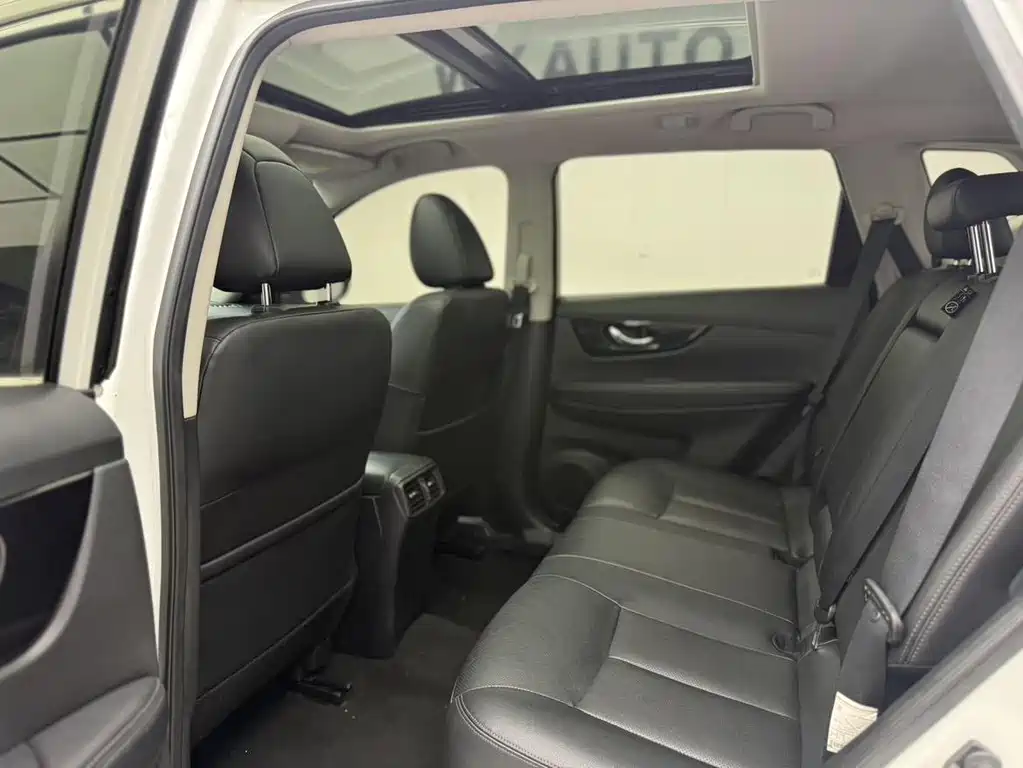 Nissan X-Trail — миниатюра 8