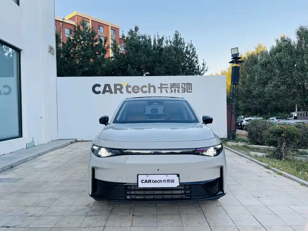 Leapmotor Leapmotor C10 — миниатюра 3