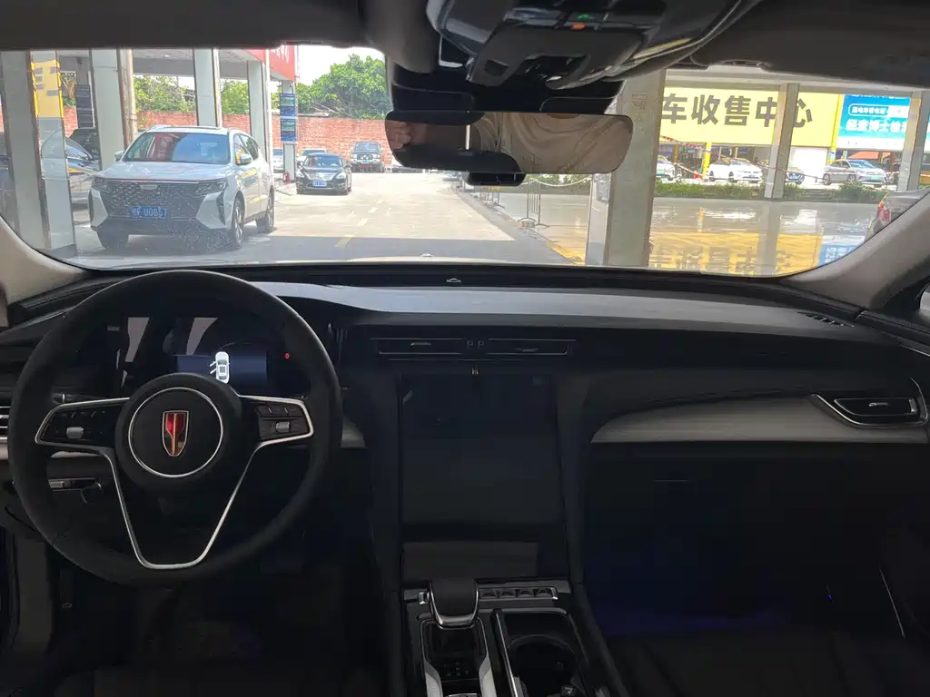 Hongqi Hongqi H5 — миниатюра 6