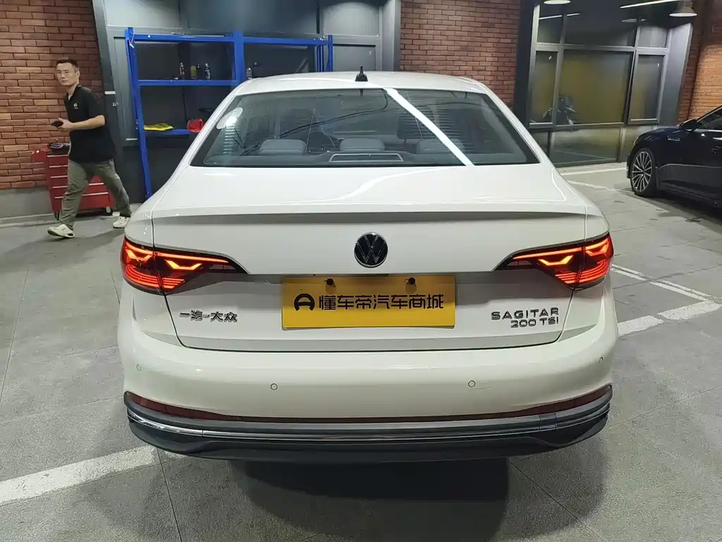 Volkswagen Sagitar — миниатюра 8