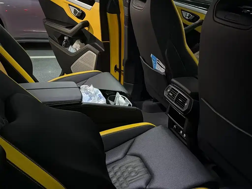 Lamborghini Urus — миниатюра 5