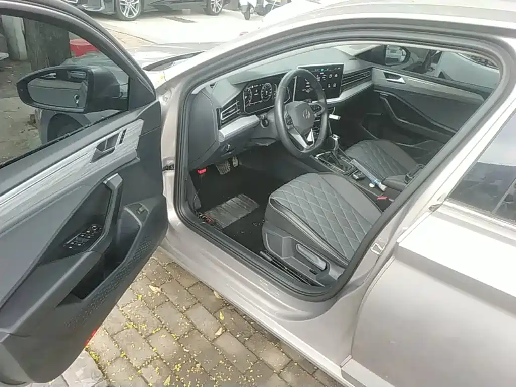 Volkswagen Sagitar — миниатюра 16