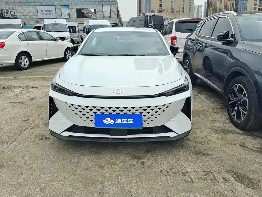 Changan UNI-V iDD — миниатюра 2