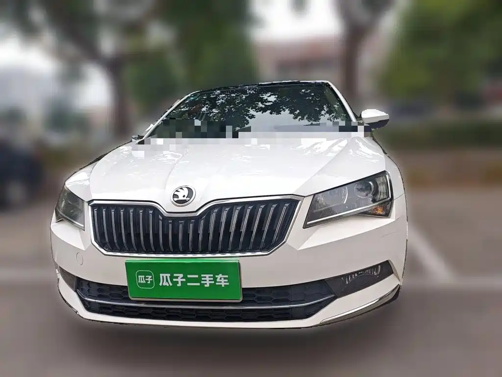 Skoda Superb — миниатюра 2