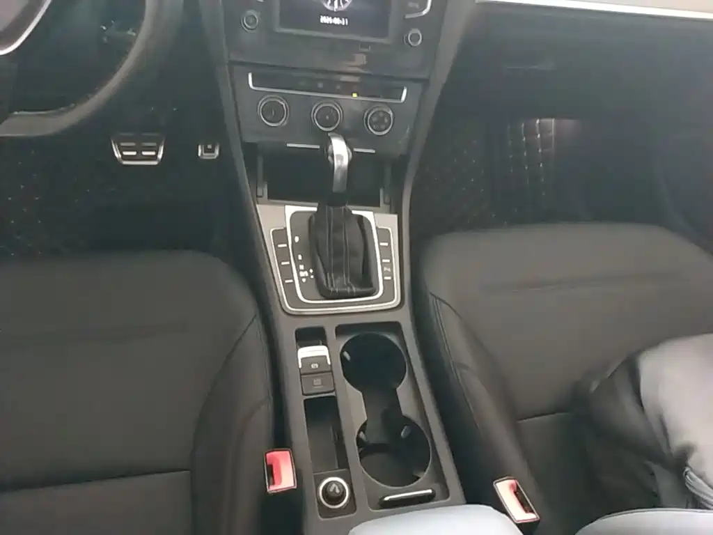 Volkswagen Golf — миниатюра 14
