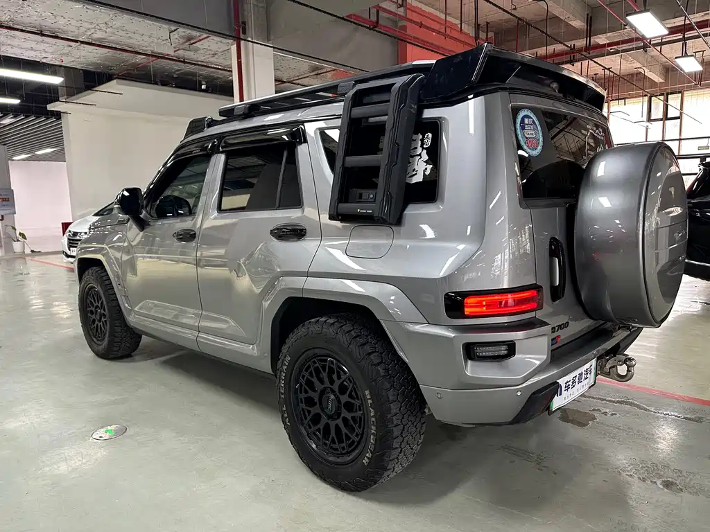 TANK TANK 700 NEW ENERGY